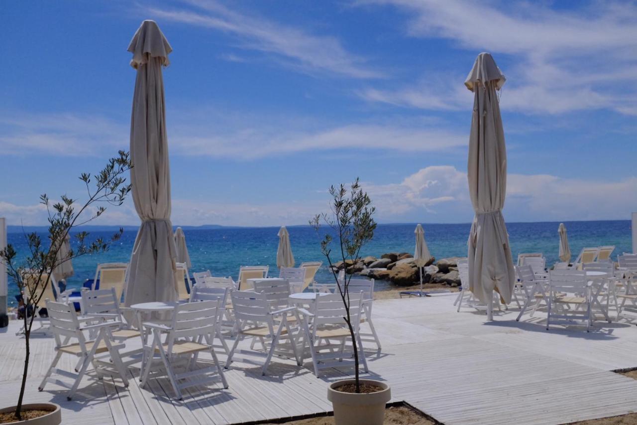 Seasidelongo Houses 1 Min From The Beach Of Nikiti Bagian luar foto