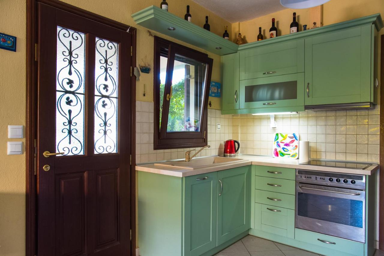 Seasidelongo Houses 1 Min From The Beach Of Nikiti Bagian luar foto
