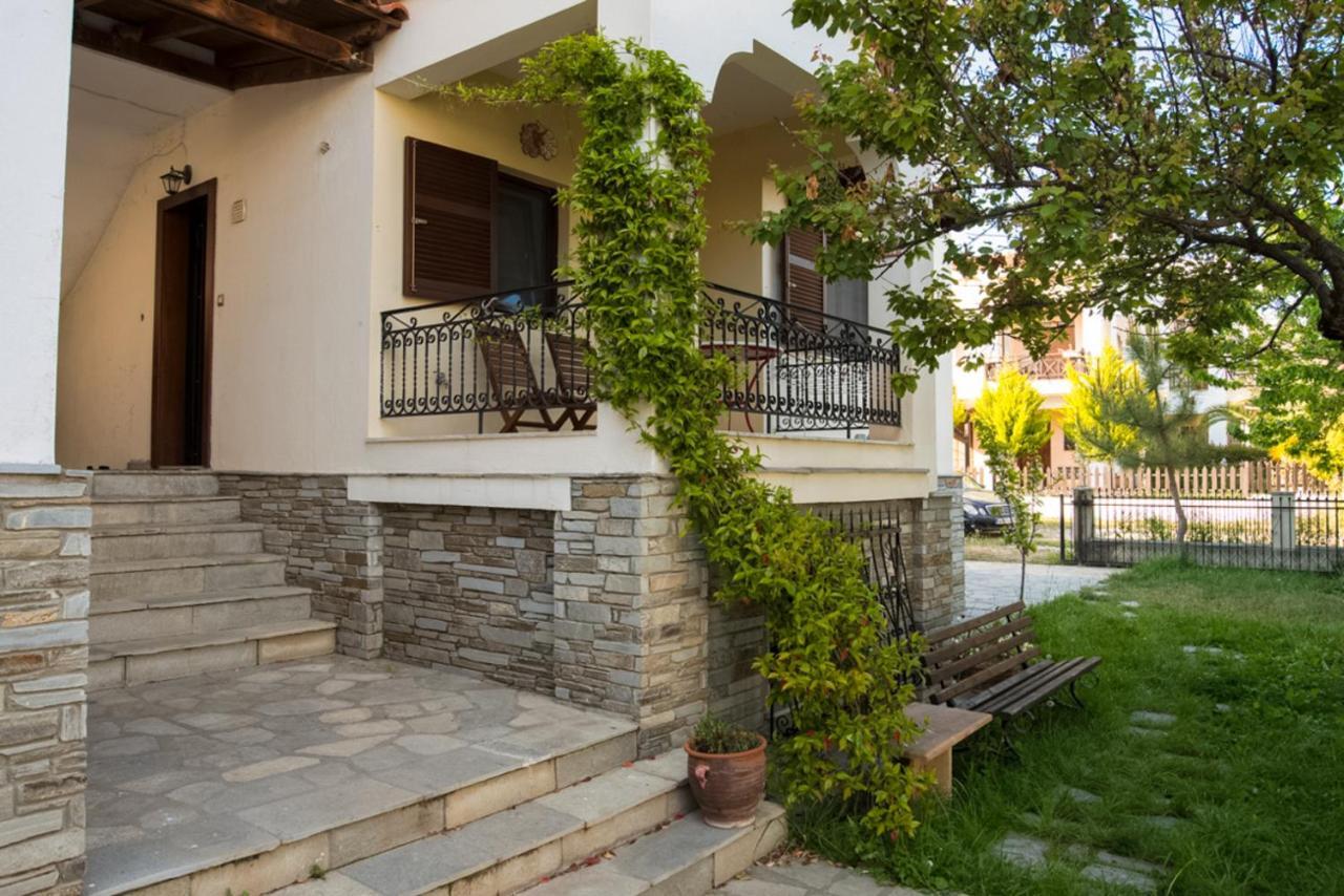 Seasidelongo Houses 1 Min From The Beach Of Nikiti Bagian luar foto
