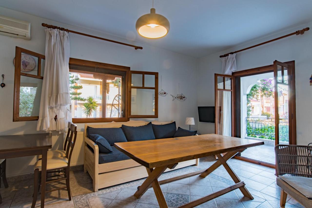 Seasidelongo Houses 1 Min From The Beach Of Nikiti Bagian luar foto