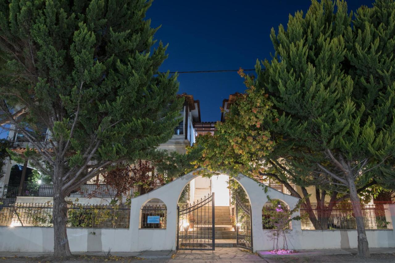 Seasidelongo Houses 1 Min From The Beach Of Nikiti Bagian luar foto