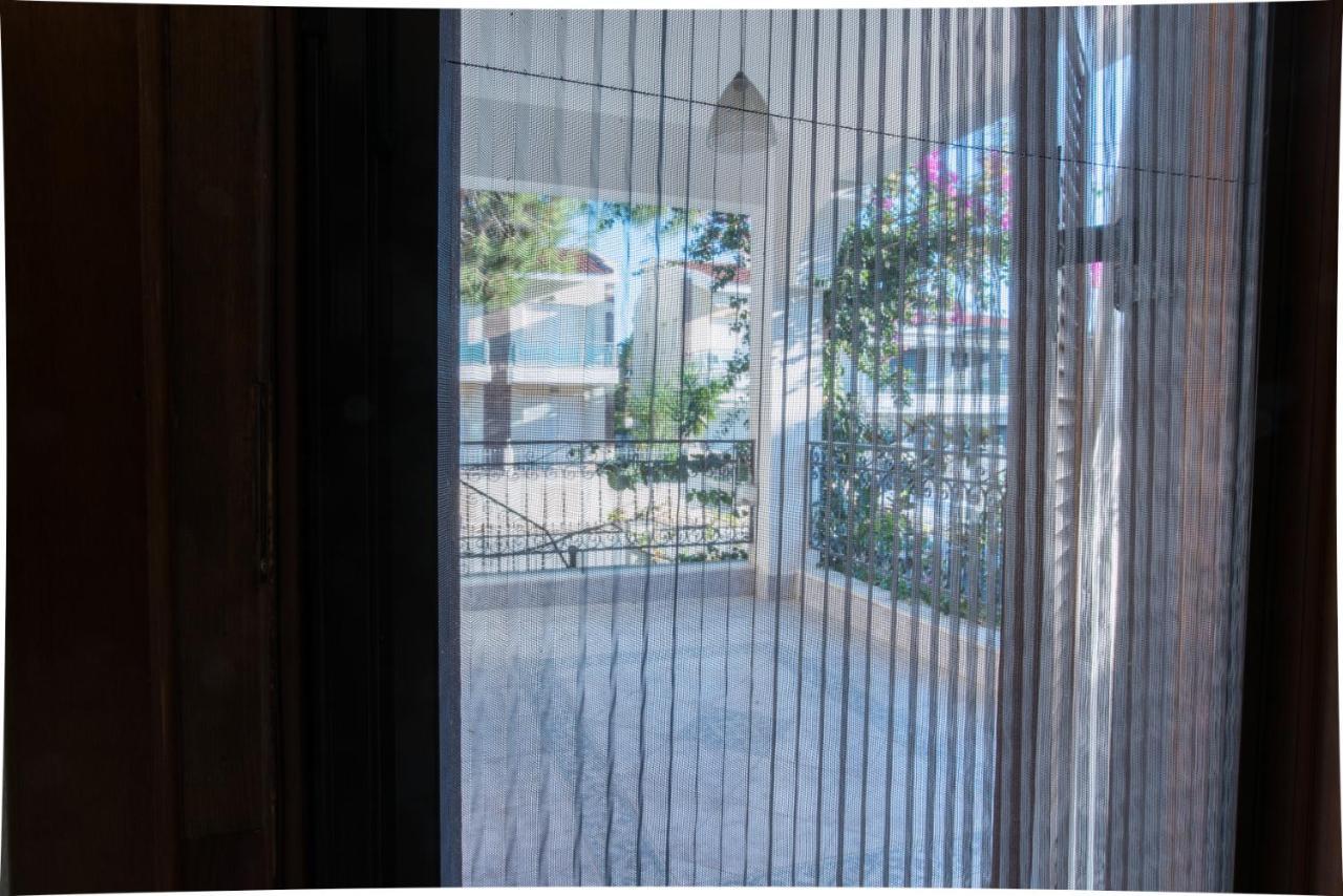 Seasidelongo Houses 1 Min From The Beach Of Nikiti Bagian luar foto